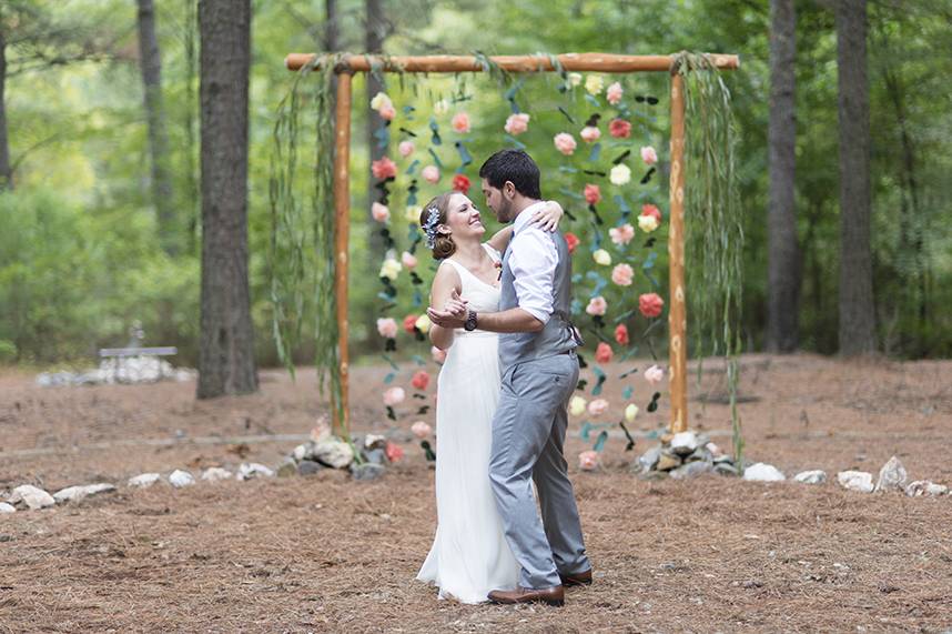 Picturesque Outdoor Oklahoma Wedding at Beaver's Bend State Park