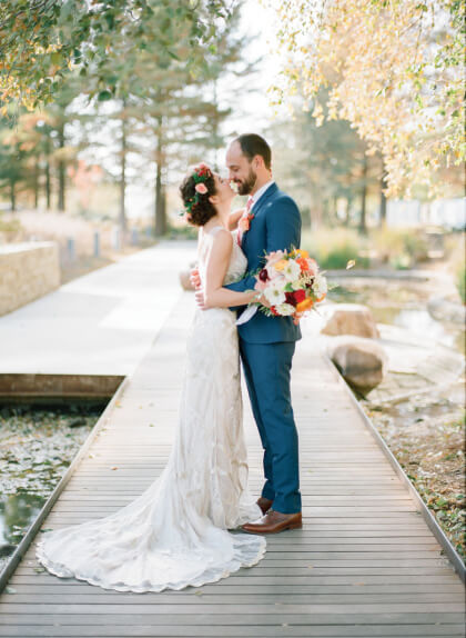 Whimsical Oklahoma Wedding At Myriad Botanical Gardens Amber Eric Gallery