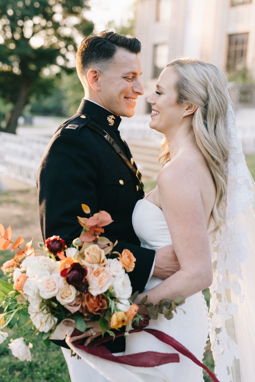 These Adorably Cute Couples and More will Appear in the New Issue!