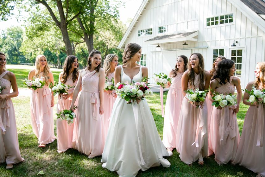 This Rustic Oklahoma Wedding Venue Pairs Perfectly with Pink